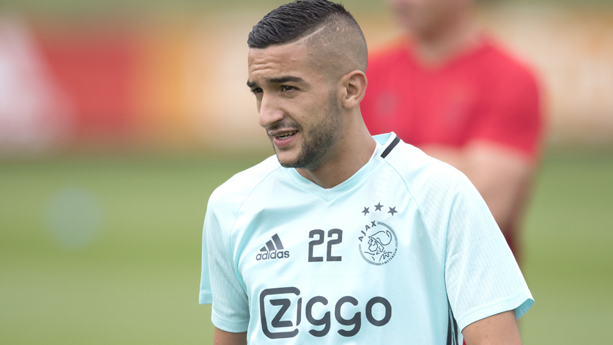 水瓶袭击 水瓶袭击